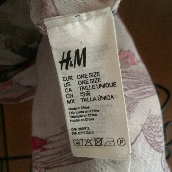 H&M Flower Patterned Circle Scarf - Picture 3 of 4